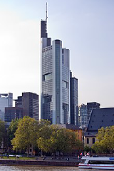 Commerzbank AG MTN-IHS S.915 v.18(23)