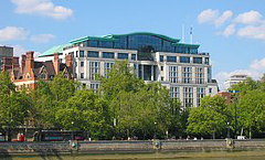 BAT International Finance PLC 1,25% 15/27